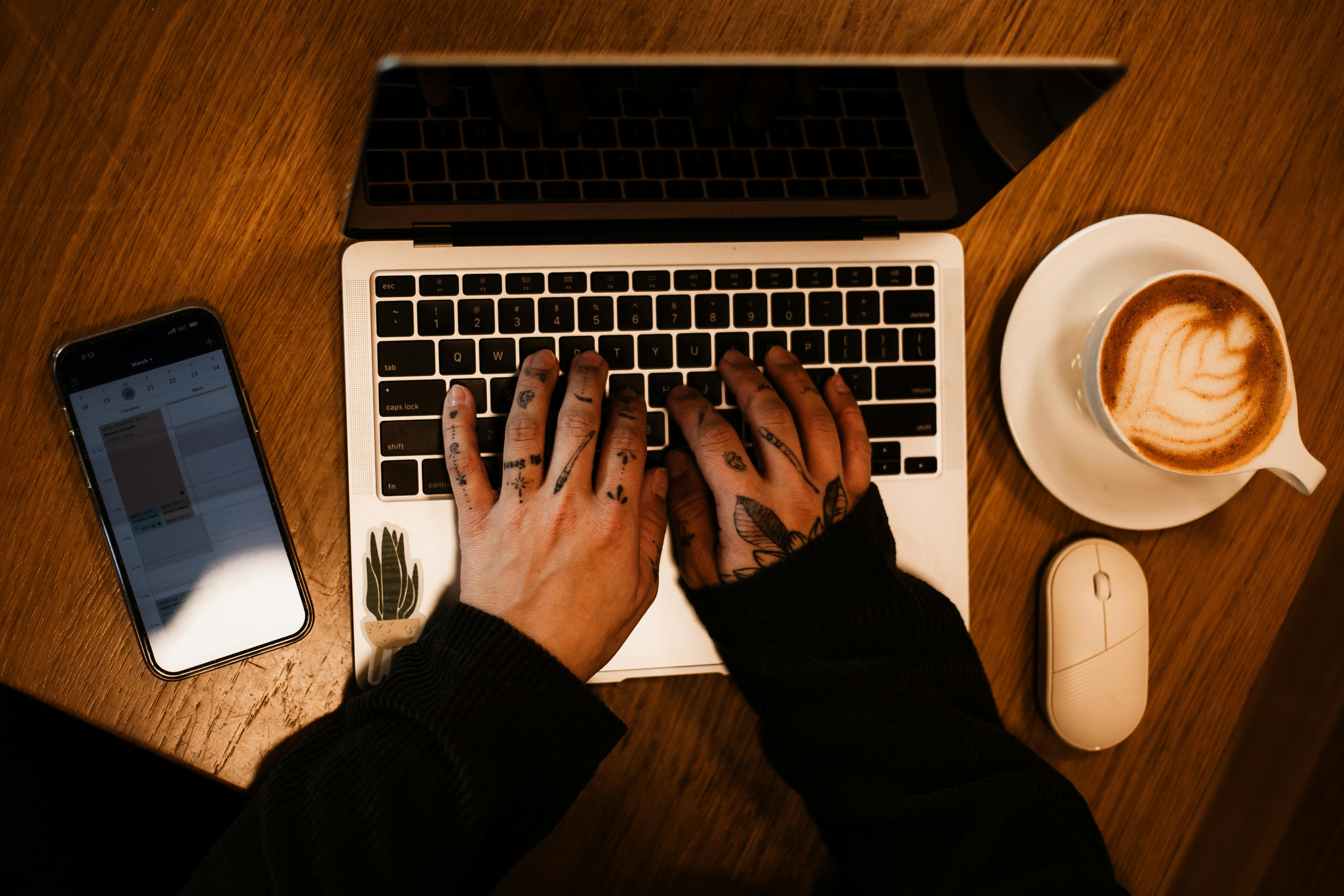 Online Side Hustle Ideas for Creative People
